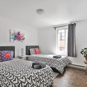 Free Parking - Full Apartment - 5 Min Walk To Metro - Central Location Apartment